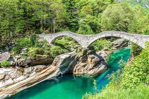 val versace|Valle Verzasca: what to see and what to do .